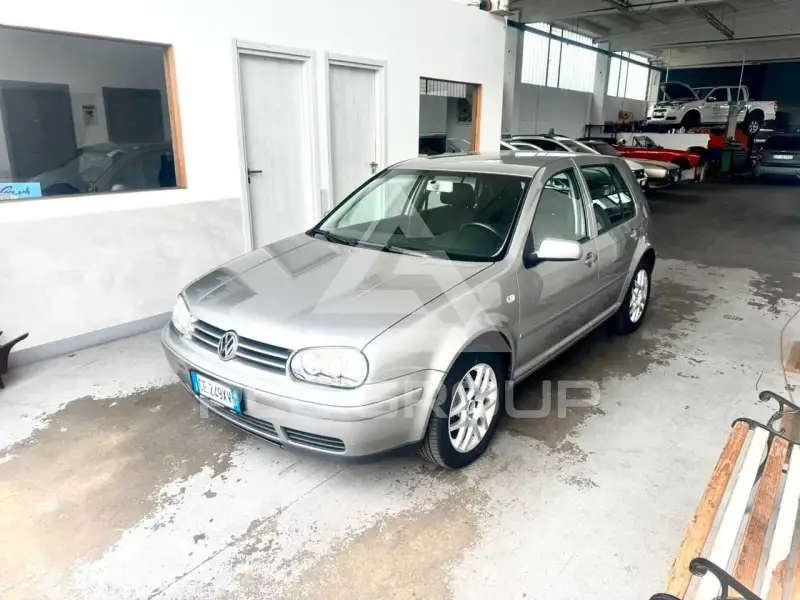 2003 Volkswagen GOLF