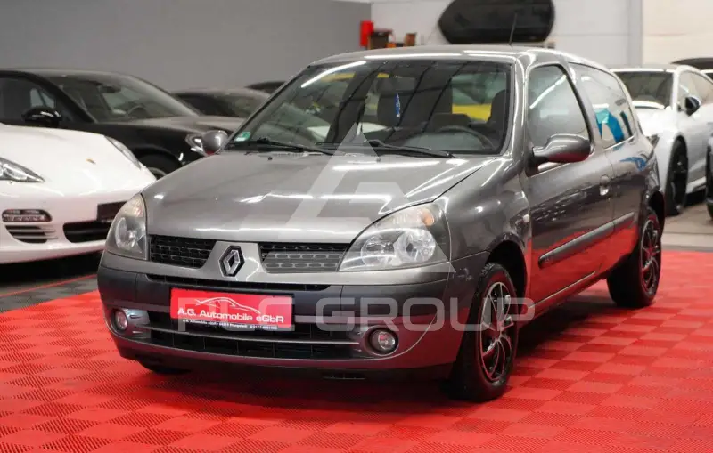 2003 Renault Clio