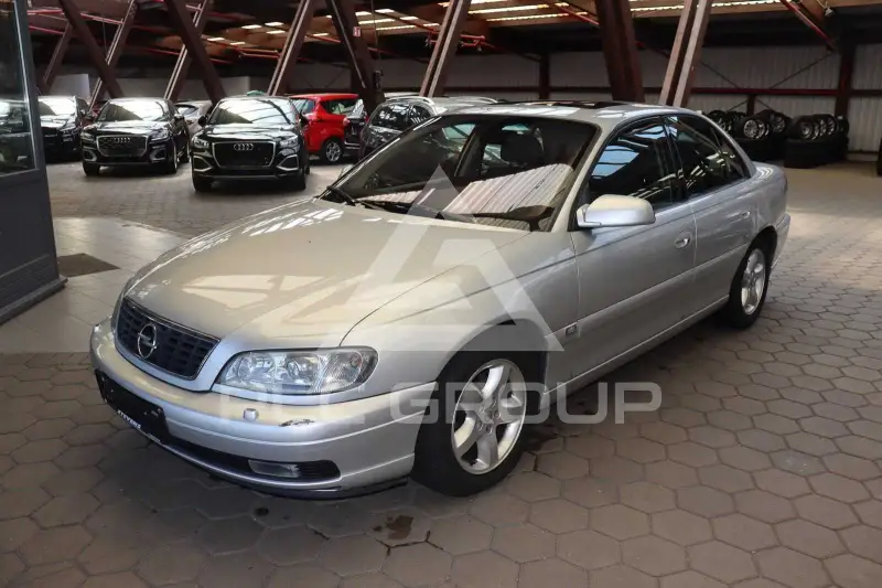 2003 Opel Omega