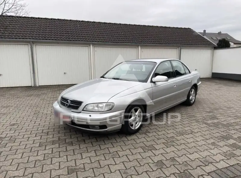 2003 Opel Omega