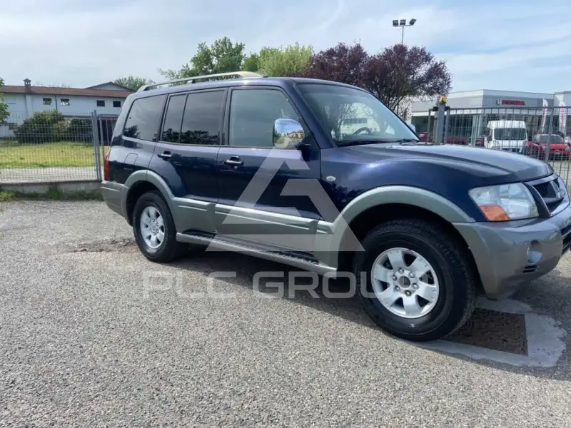 2004 Mitsubishi PAJARO