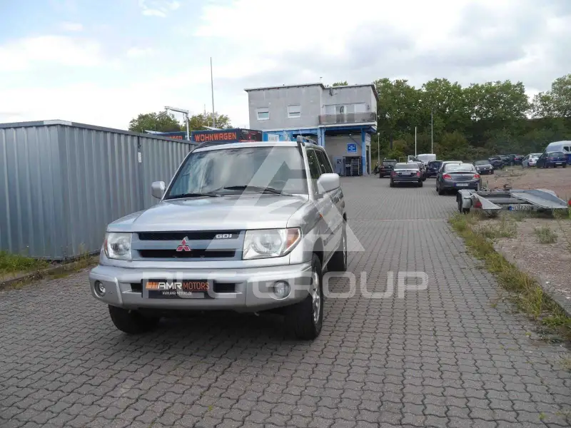 2004 Mitsubishi PAJARO