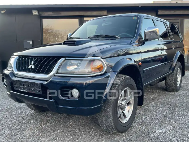2004 Mitsubishi PAJARO