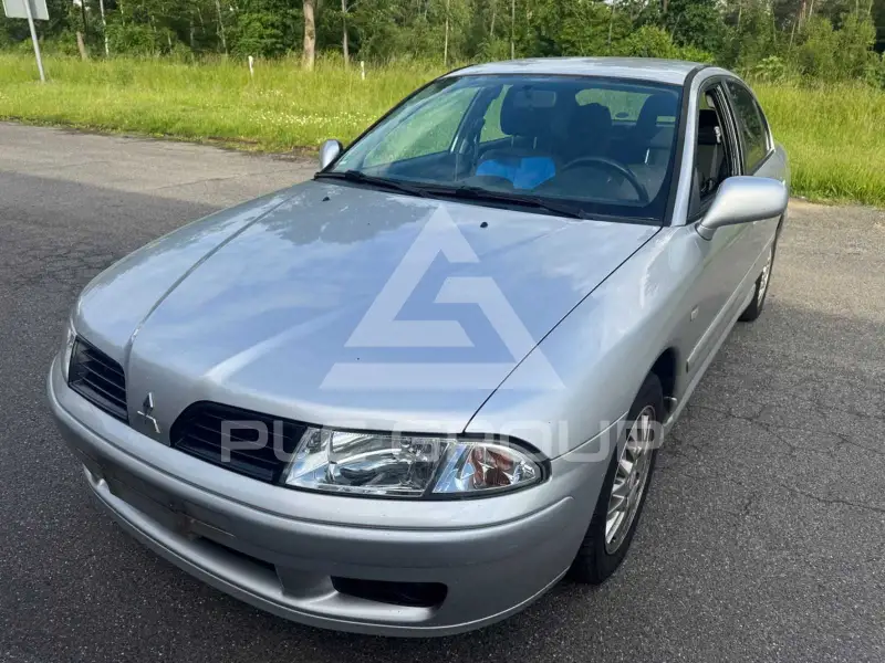 2004 Mitsubishi Carisma
