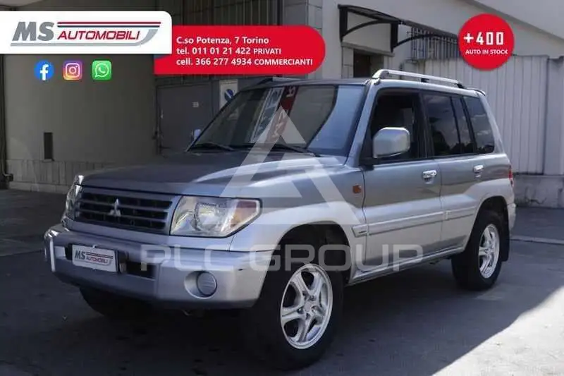 2004 Mitsubishi PAJARO
