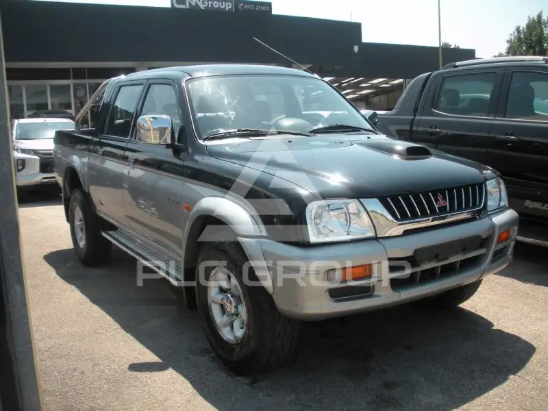 2004 Mitsubishi L200