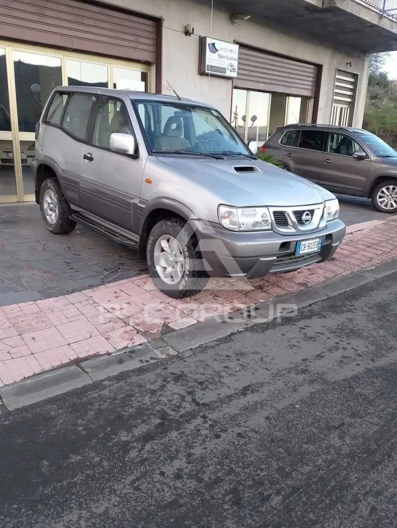 2004 Nissan Terrano