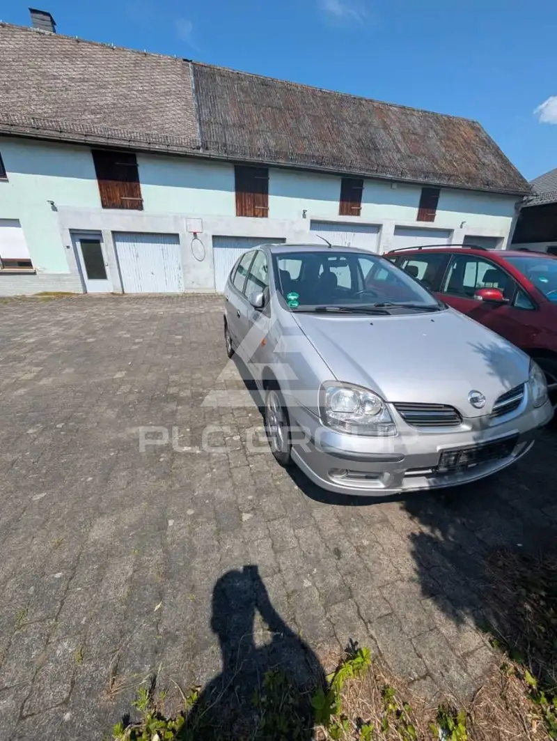 2004 Nissan ALMERA TINO