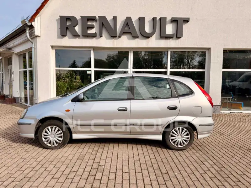 2004 Nissan ALMERA TINO