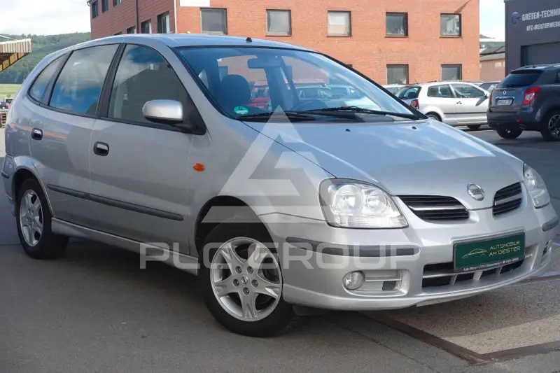 2004 Nissan ALMERA TINO