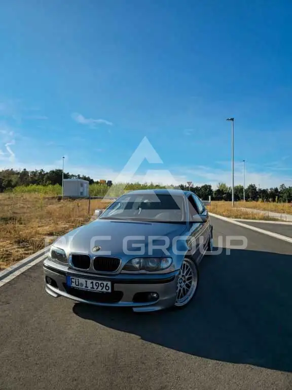 2004 BMW 325