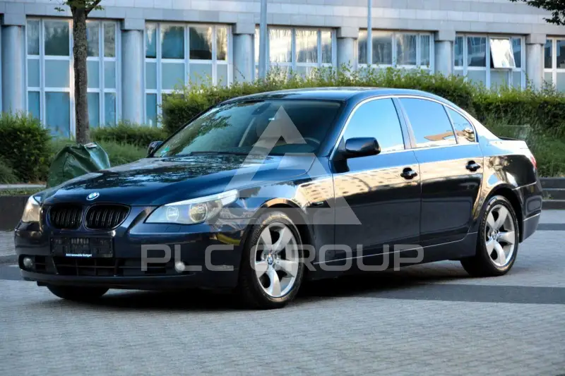 2004 BMW 530