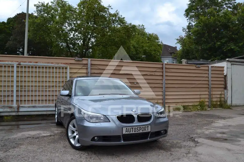 2004 BMW 530