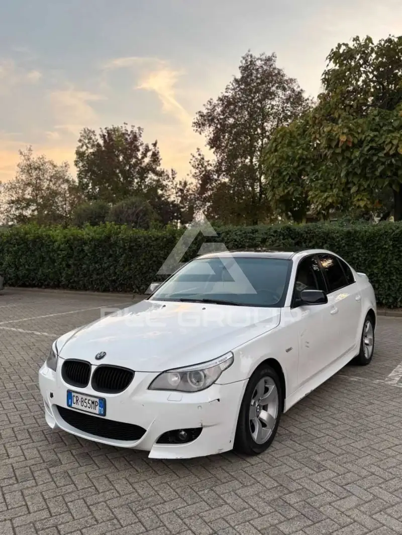 2004 BMW 530