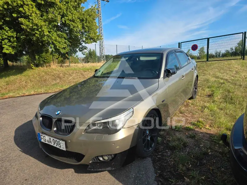 2004 BMW 530