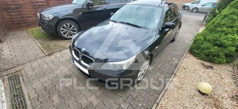 2004 BMW 530