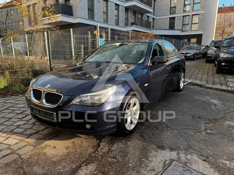 2004 BMW 530
