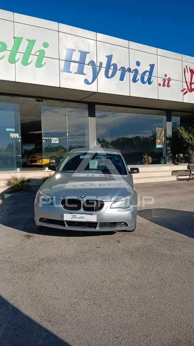 2004 BMW 525