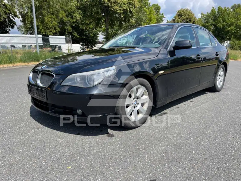2004 BMW 525