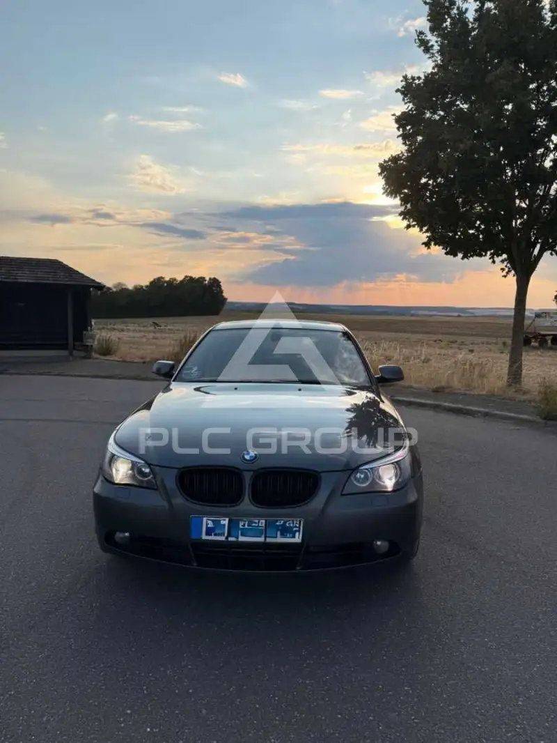 2004 BMW 525