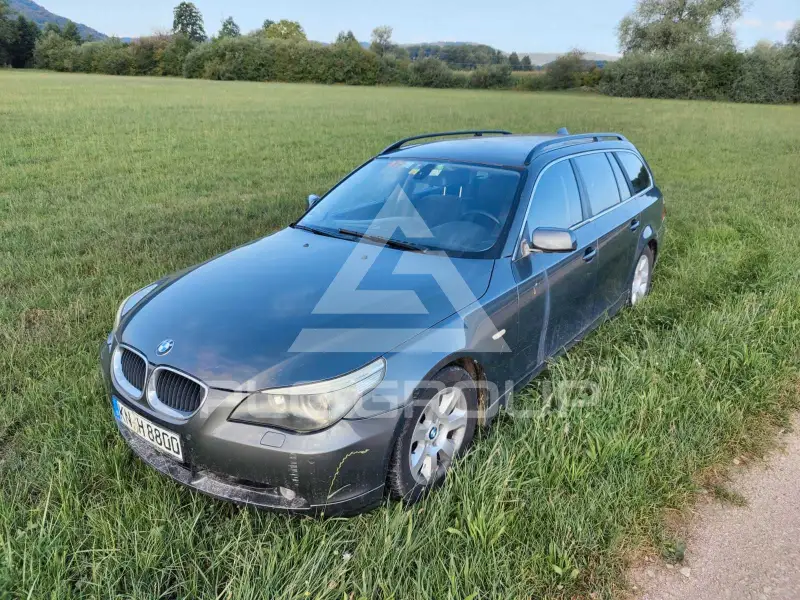 2004 BMW 525