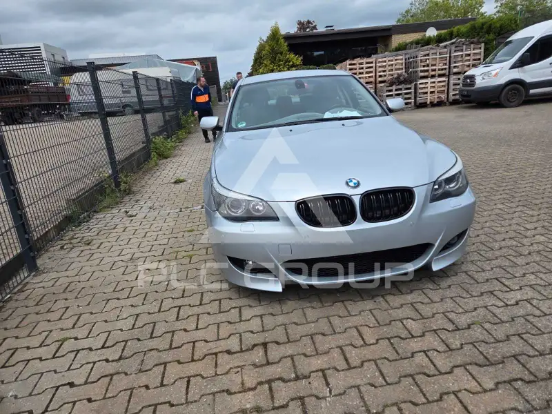 2004 BMW 525