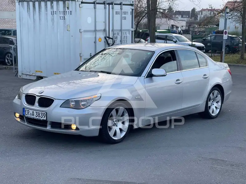 2004 BMW 525