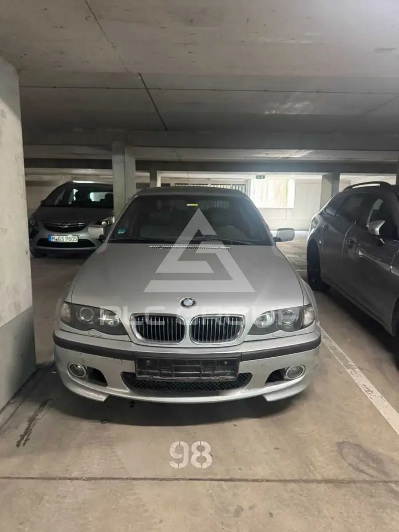 2004 BMW 320