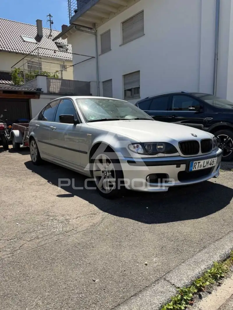 2004 BMW 320