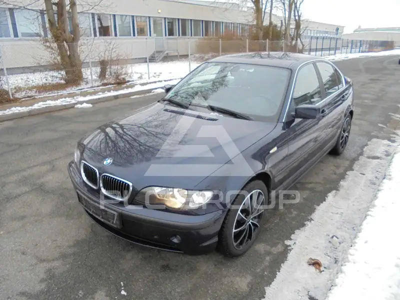 2004 BMW 320
