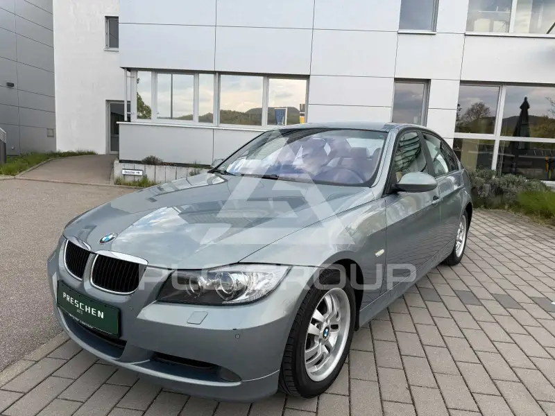 2004 BMW 320