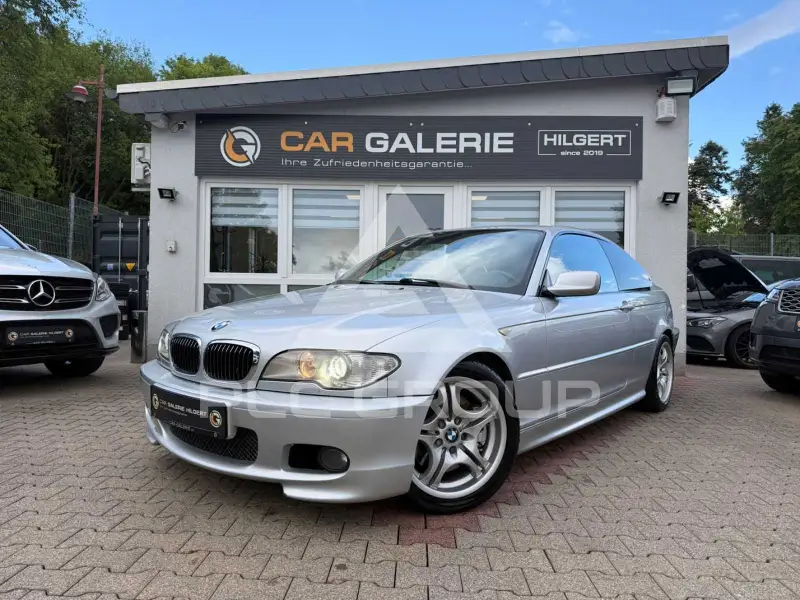 2004 BMW 330