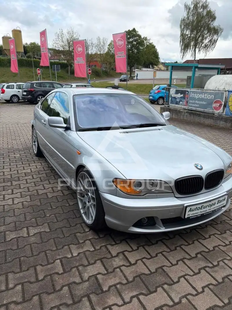 2004 BMW 330