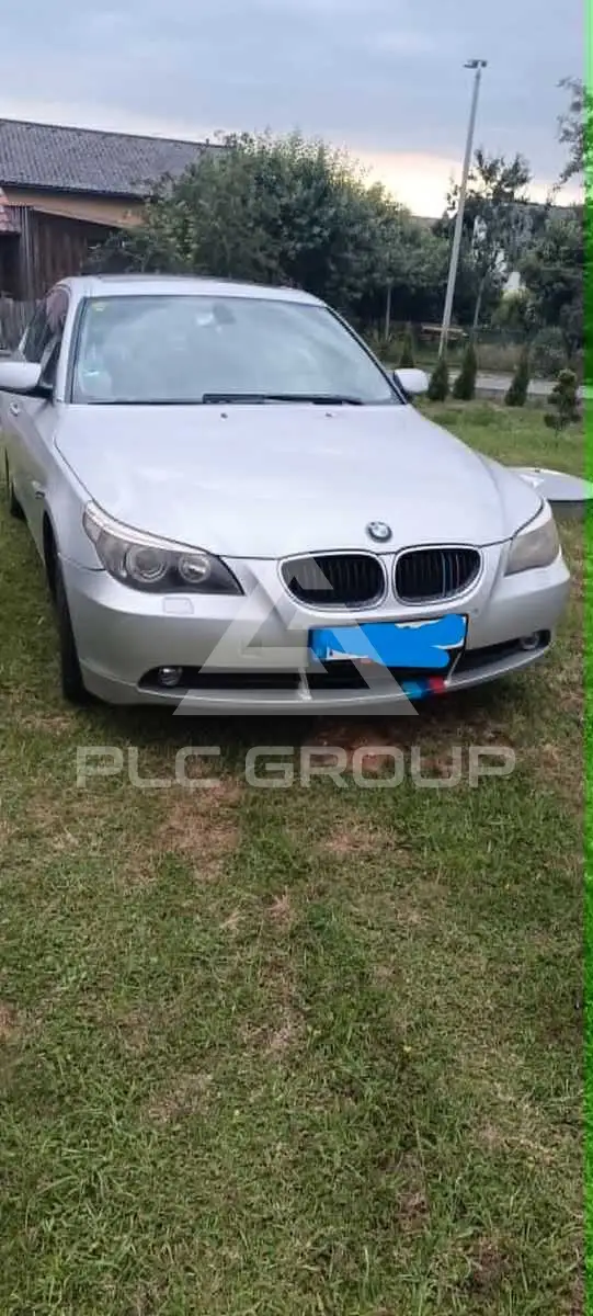 2004 BMW 520