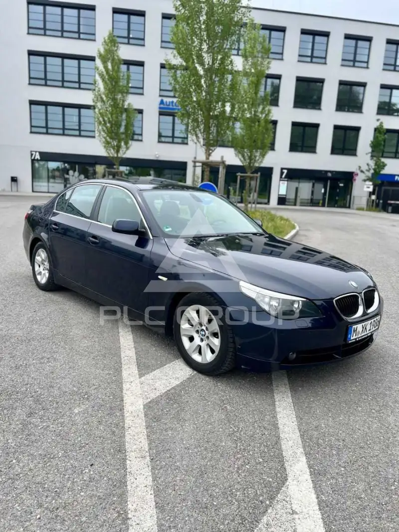 2004 BMW 520