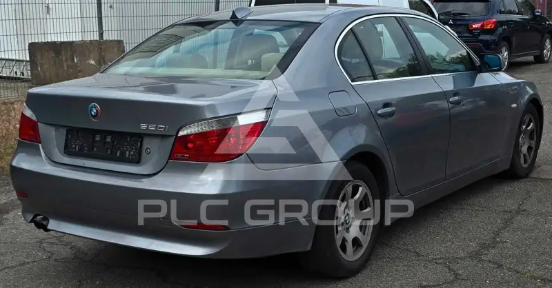 2004 BMW 520
