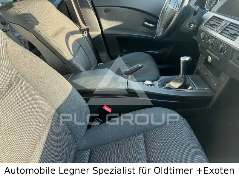2004 BMW 520