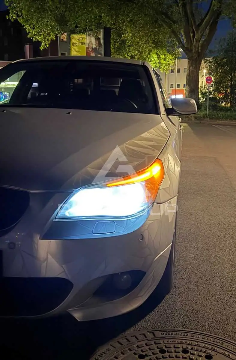 2004 BMW 520