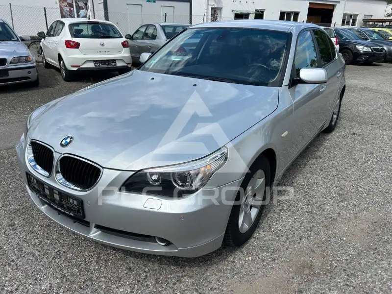 2004 BMW 520