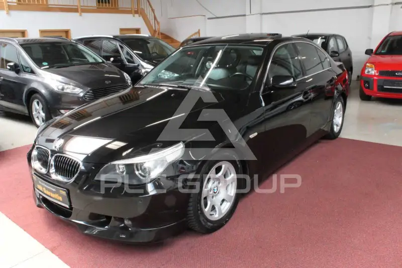 2004 BMW 520