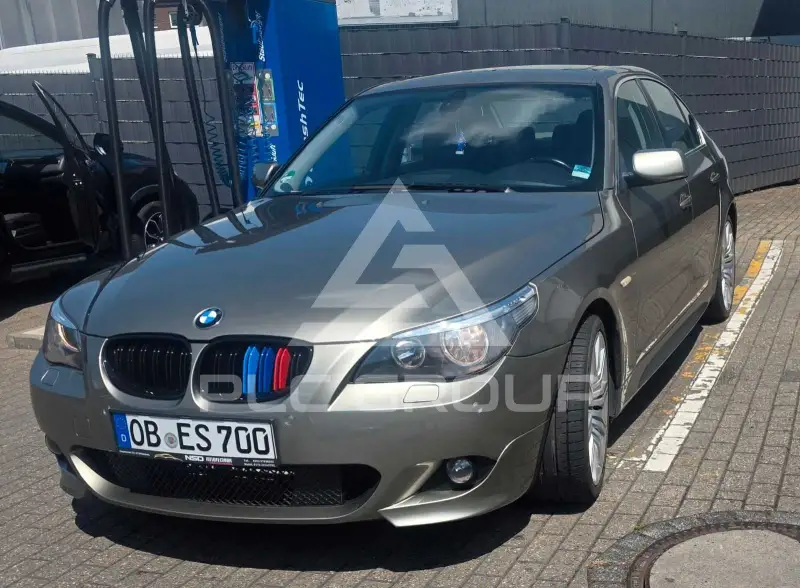 2004 BMW 520