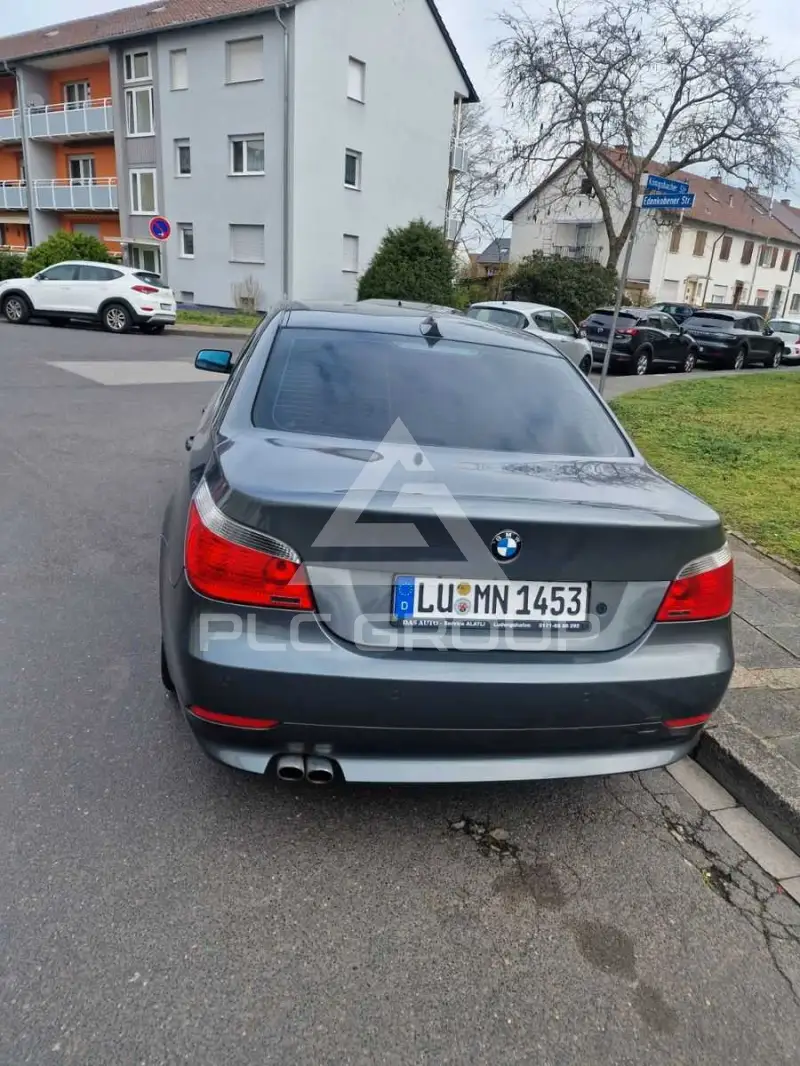 2004 BMW 520