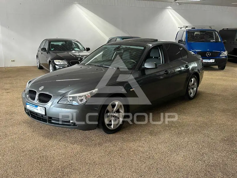 2004 BMW 520
