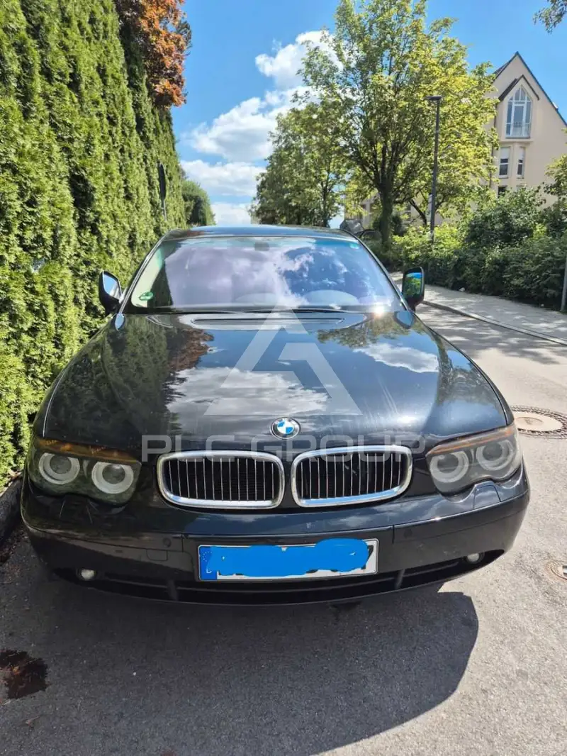 2004 BMW 735