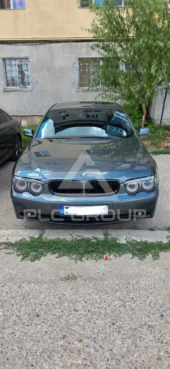 2004 BMW 730