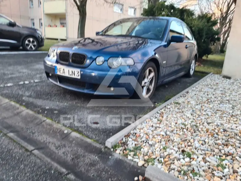 2004 BMW 318