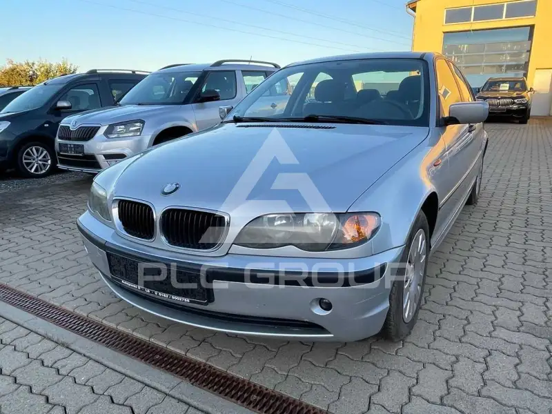 2004 BMW 318