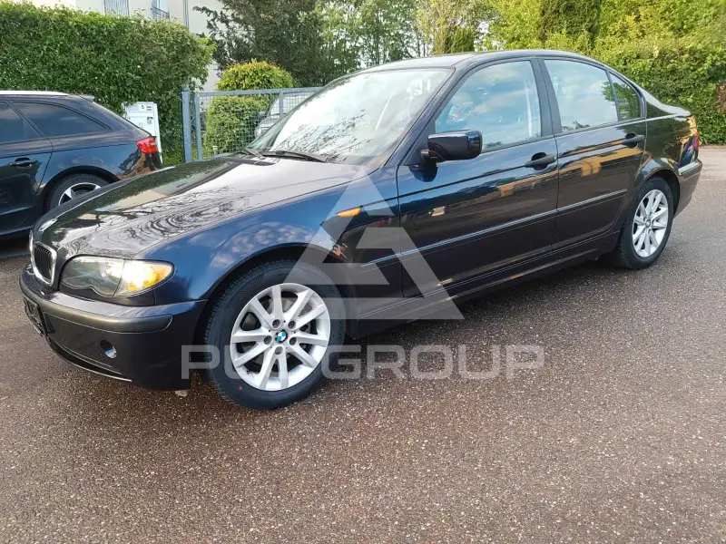 2004 BMW 318