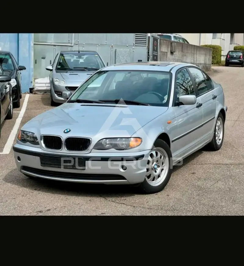 2004 BMW 318