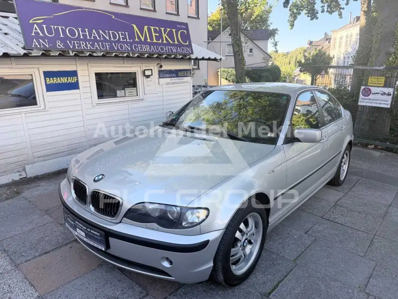 2004 BMW 318